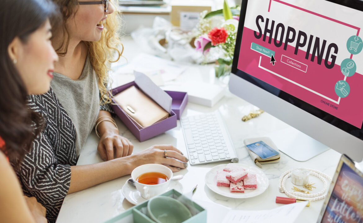 Online Shopping Cart E-Commers Concept